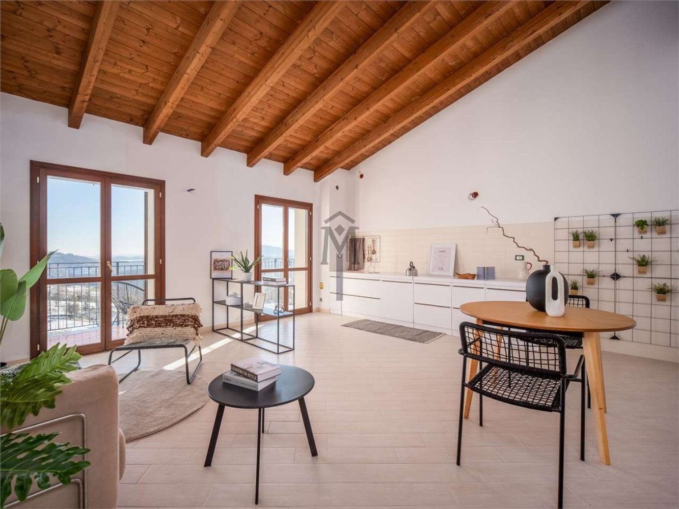 4-salle Appartement à Viano, Italy No. 174582