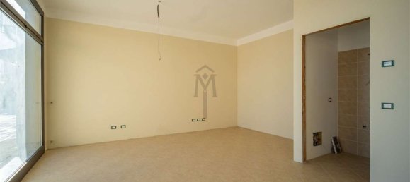 4-salle Appartement à Viano, Italy No. 174582 18