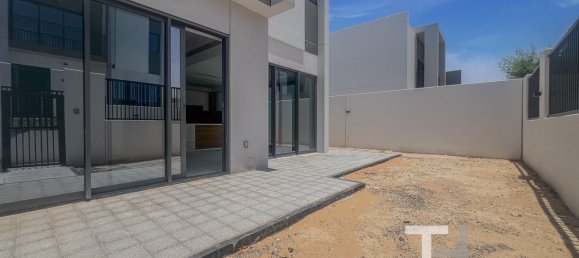 Moradia em banda T4 em Dubai Land, UAE N.º 28581 13