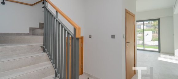 Moradia em banda T4 em Dubai Land, UAE N.º 28581 6