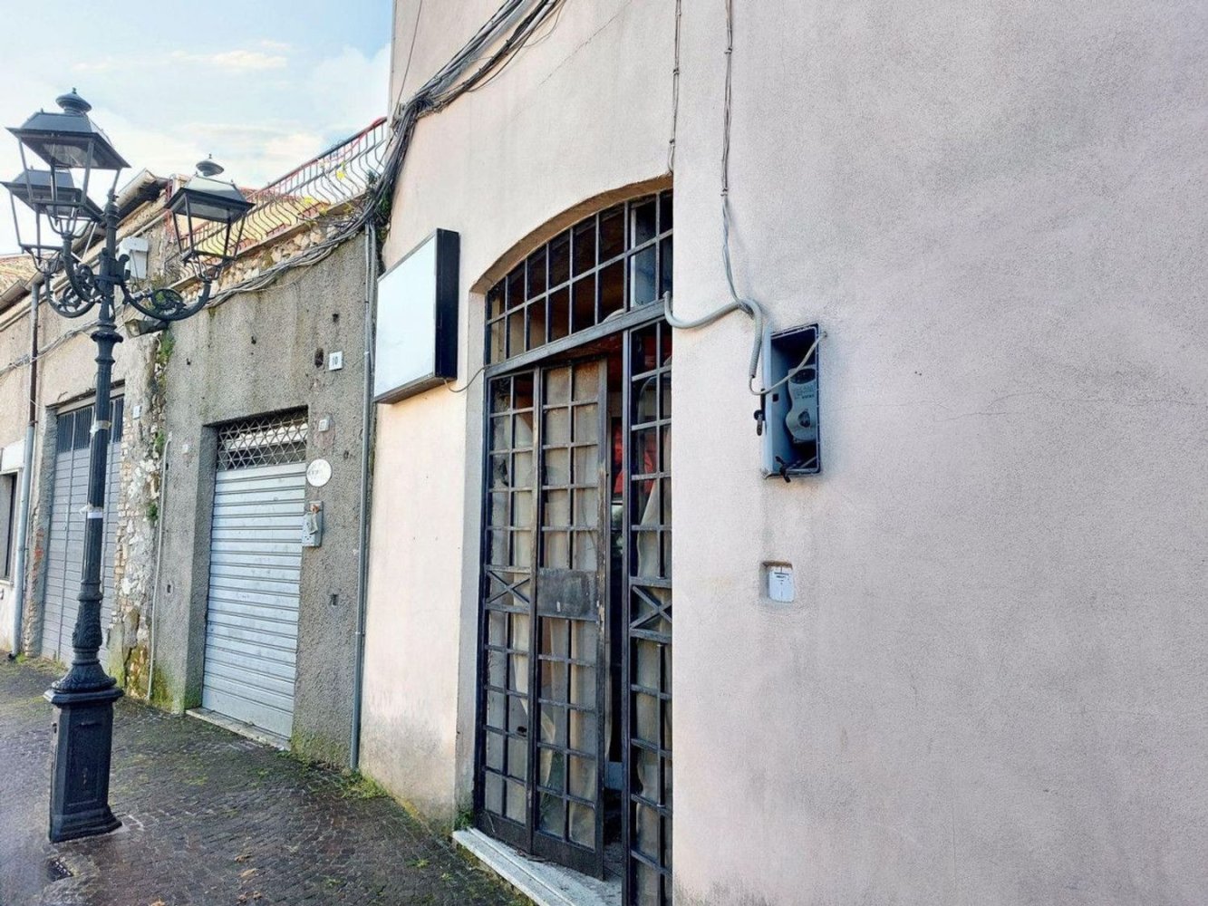 Propriété commerciale à Poggio Moiano, Italy 106m² No. 372464