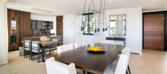 4 Schlafzimmer Villa in Marbella, Spain, Nr. 53399 17