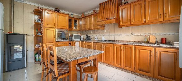 4 غرف نوم منزل في Regadas, Portugal رقم 177504 13