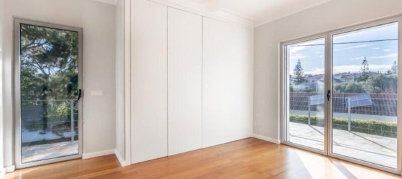 5 bedrooms Villa in Cascais, Portugal No. 198766 9