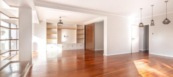 5 bedrooms Villa in Cascais, Portugal No. 198766 5