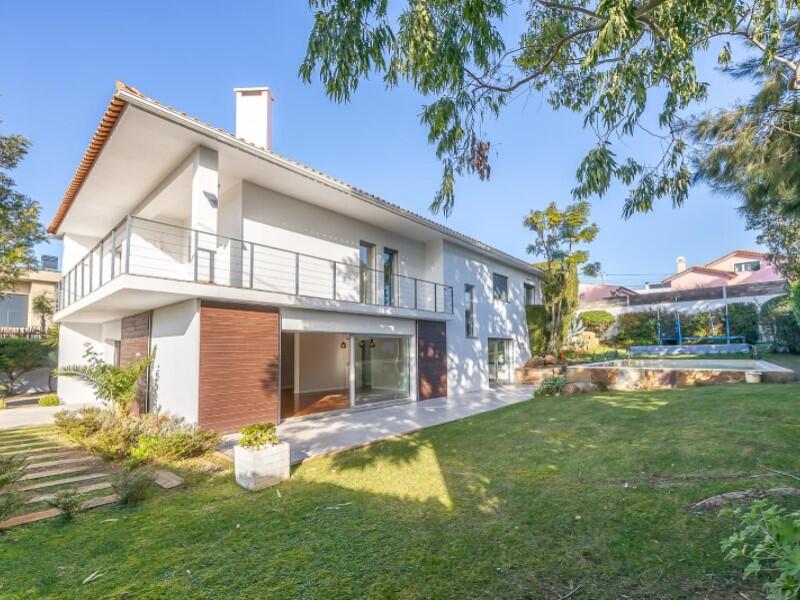5 bedrooms Villa in Cascais, Portugal No. 198766