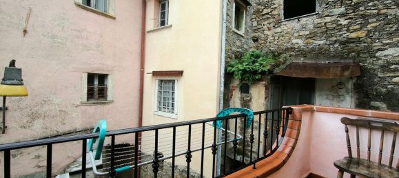 4 rooms Duplex in Carrara, Italy No. 45641 4