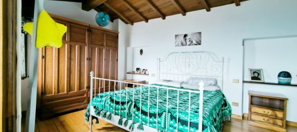 4 rooms Duplex in Carrara, Italy No. 45641 10