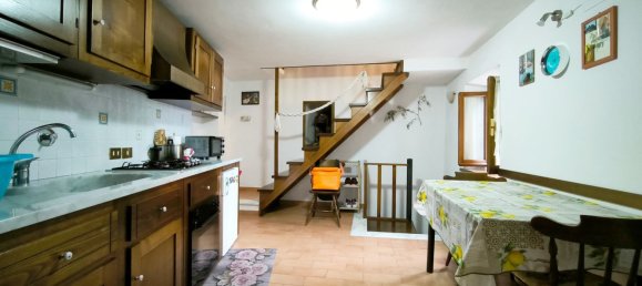 4 rooms Duplex in Carrara, Italy No. 45641 6