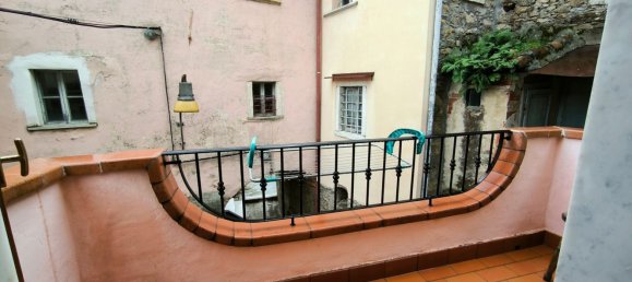 4 rooms Duplex in Carrara, Italy No. 45641 5