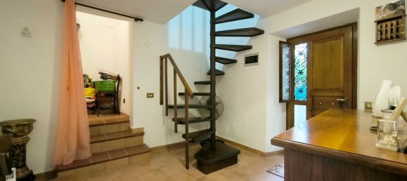 4 rooms Duplex in Carrara, Italy No. 45641 16