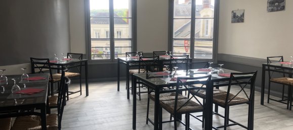 120m² Commercial property in Tours, France No. 64017 5