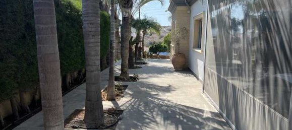 4 Schlafzimmer Haus in Agios Tychonas, Cyprus, Nr. 13731 2