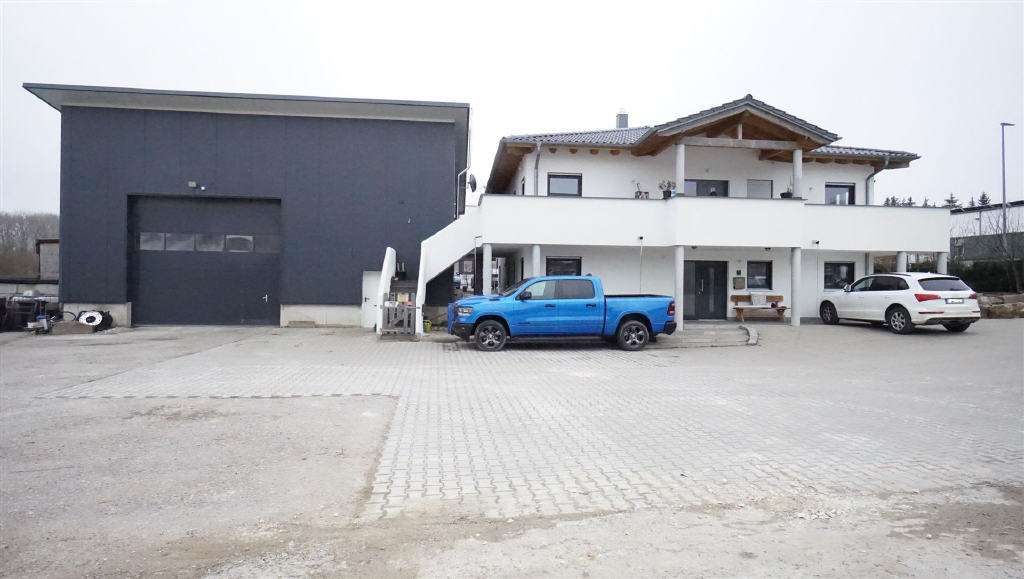 9 rooms Building in Ostalbkreis, Germany No. 14479