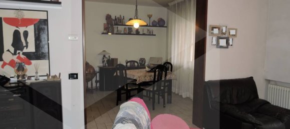 Квартира с 4 комнатами в Модена, Италия № 28935 4