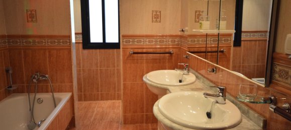 4 Schlafzimmer Villa in Marbella, Spain, Nr. 109749 6