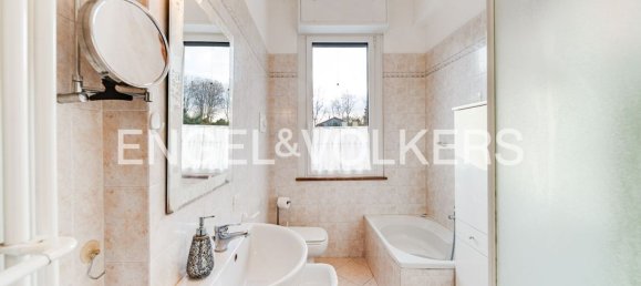 5 rooms Villa in Legnano, Italy No. 126673 10