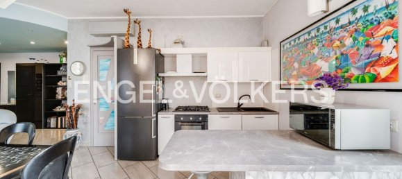 5 rooms Villa in Legnano, Italy No. 126673 8