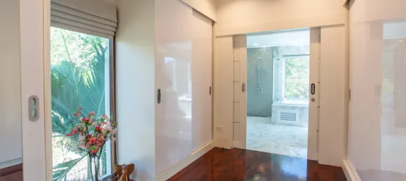 4 bedrooms House in Hua Hin, Thailand No. 74152 16