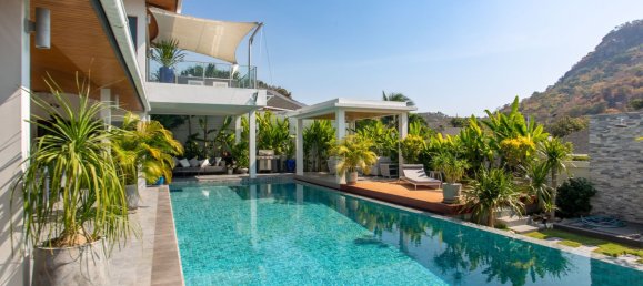 4 bedrooms House in Hua Hin, Thailand No. 74152 26