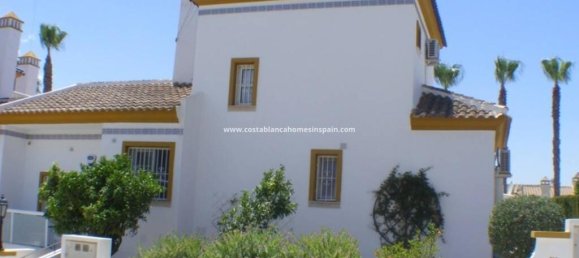 3 bedrooms Villa in Alicante, Spain No. 185754 2
