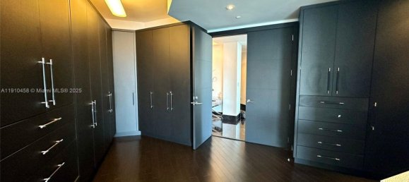 3 dormitorios propiedad comercial en alquiler en Miami, Miami-Dade, Florida, USA № 614914 23