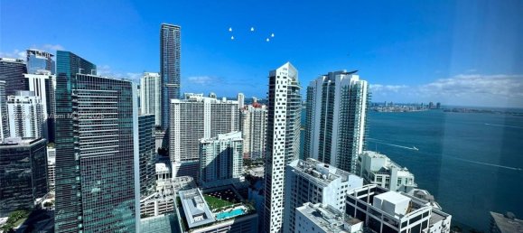 3 dormitorios propiedad comercial en alquiler en Miami, Miami-Dade, Florida, USA № 614914 2