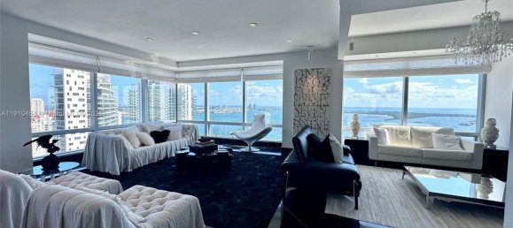 3 dormitorios propiedad comercial en alquiler en Miami, Miami-Dade, Florida, USA № 614914 19