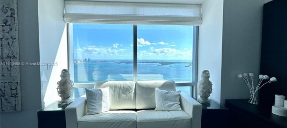 3 dormitorios propiedad comercial en alquiler en Miami, Miami-Dade, Florida, USA № 614914 17