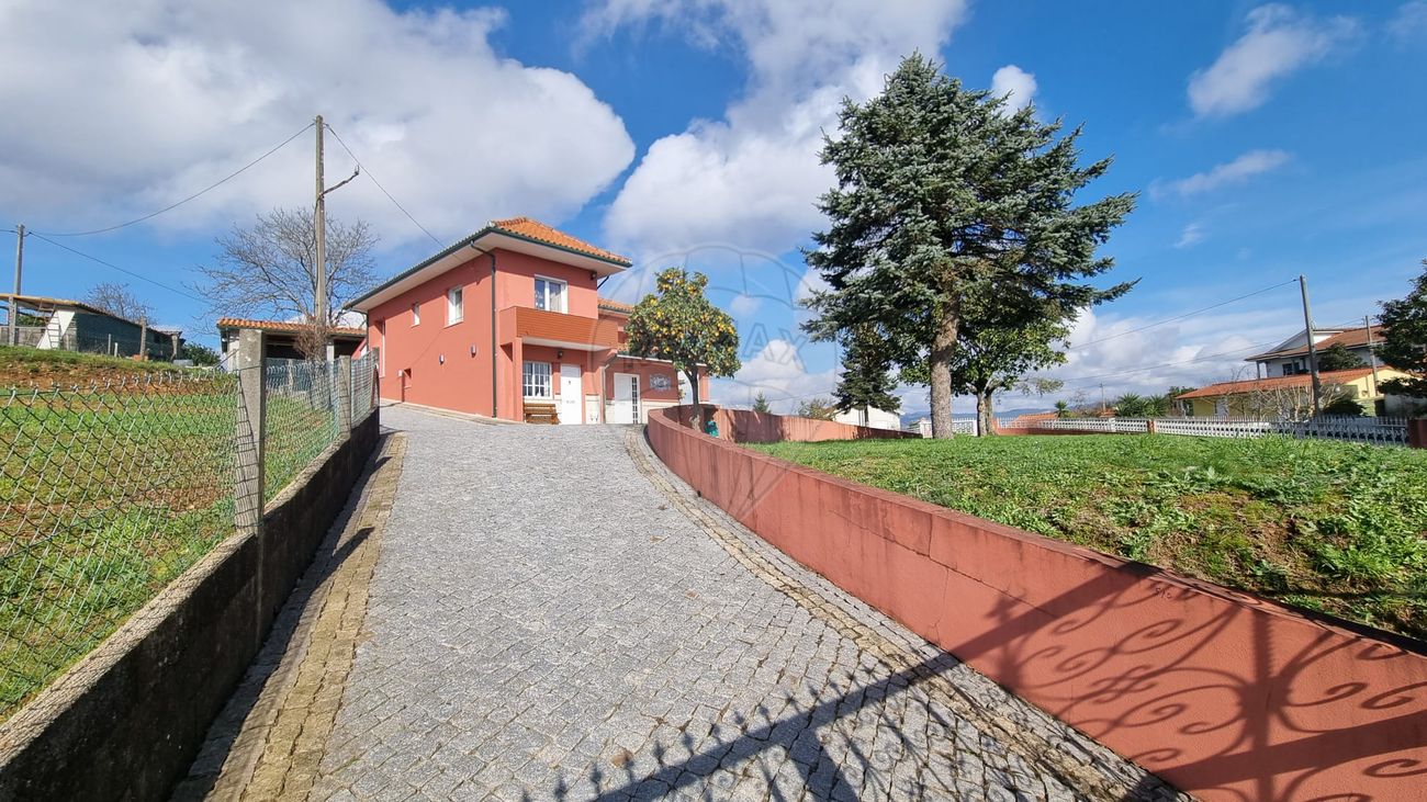 4 bedrooms House in Amarante, Portugal No. 18798