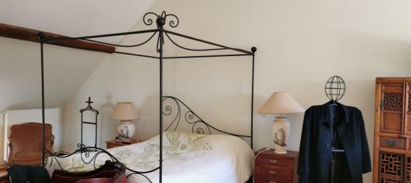  Castillos de 12 dormitorios en Ennordres, France No. 71042 21