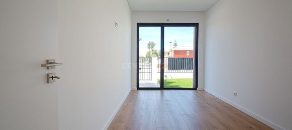 5 bedrooms House in Corroios, Portugal No. 103512 4