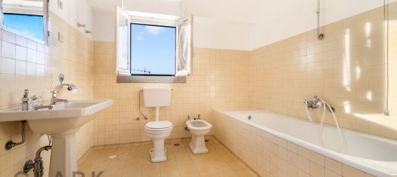 7 bedrooms Villa in Cascais, Portugal No. 53221 18