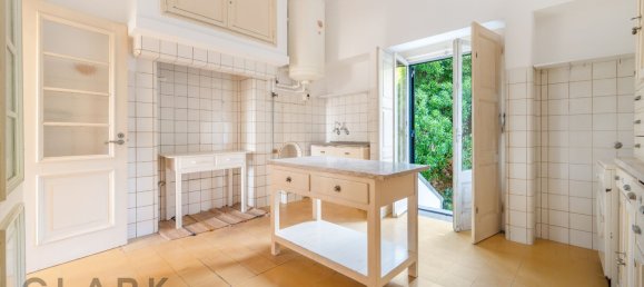 7 bedrooms Villa in Cascais, Portugal No. 53221 12