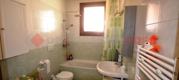 Apartamento de 2 habitaciónes en Pioltello, Italy No. 13716 13