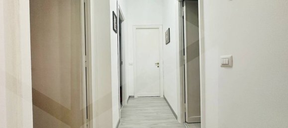 4 rooms Apartment in Rome, Italy No. 34071 4