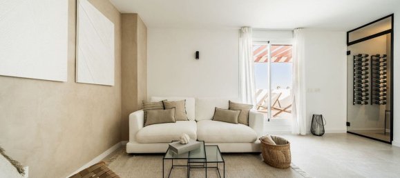 2 bedrooms Penthouse in Marbella, Spain No. 75087 3