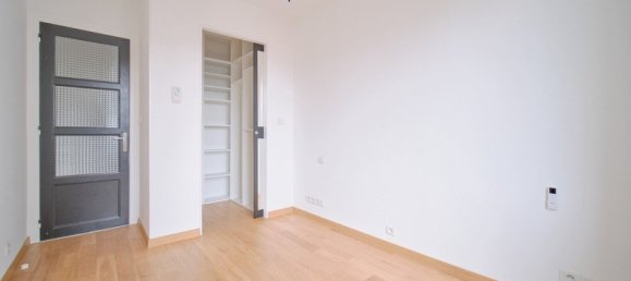 2 bedrooms Apartment in Saint-Etienne, France No. 193456 2