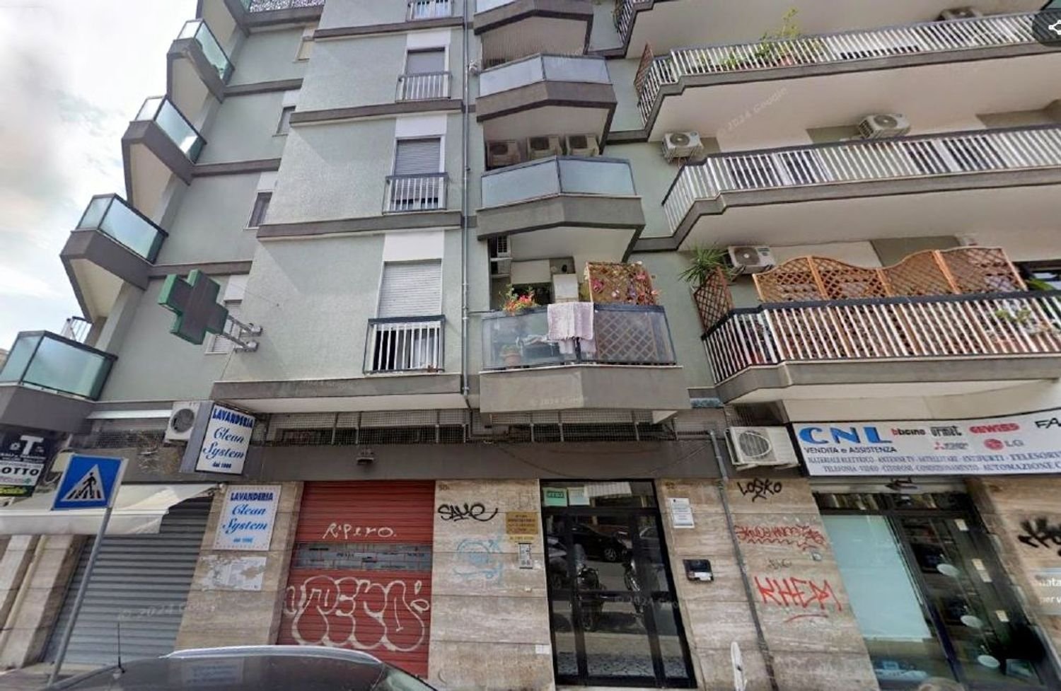 5 bedrooms Penthouse in Bari, Italy No. 386178