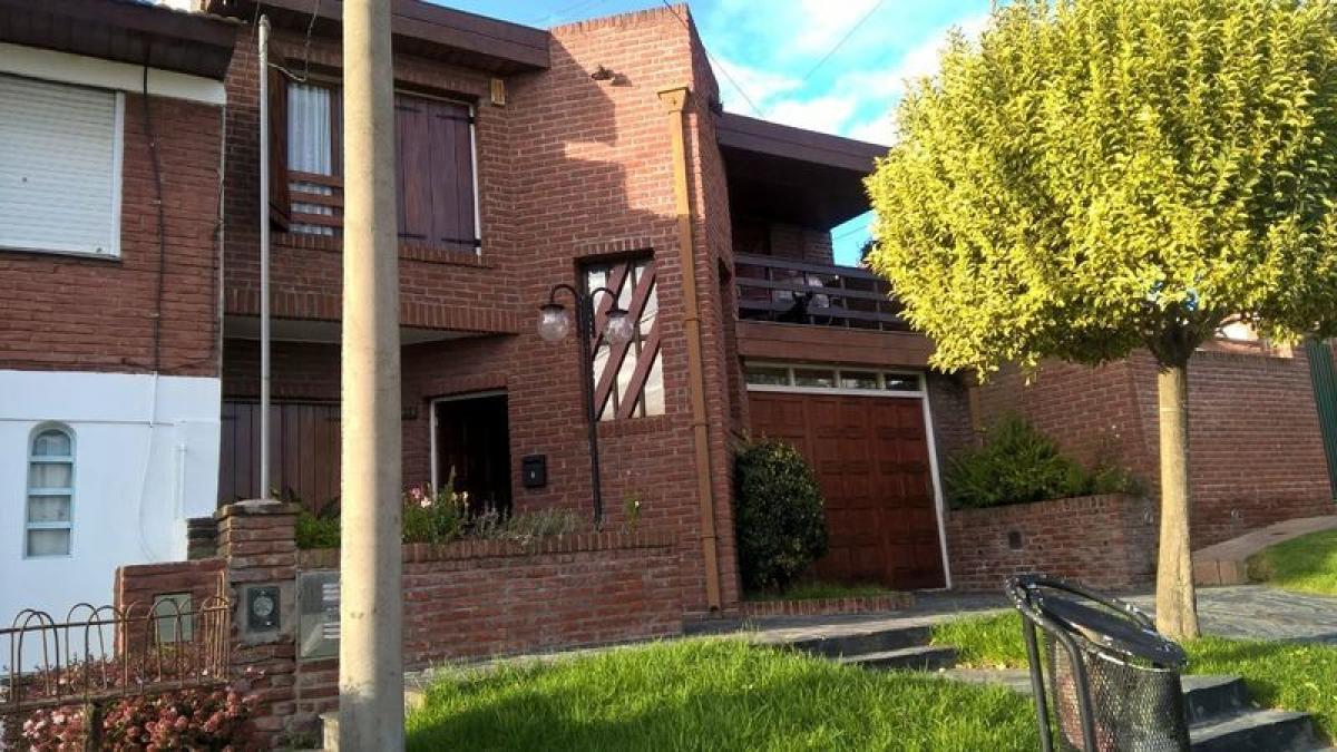 2 bedrooms House in Mar del Plata, Argentina No. 81321