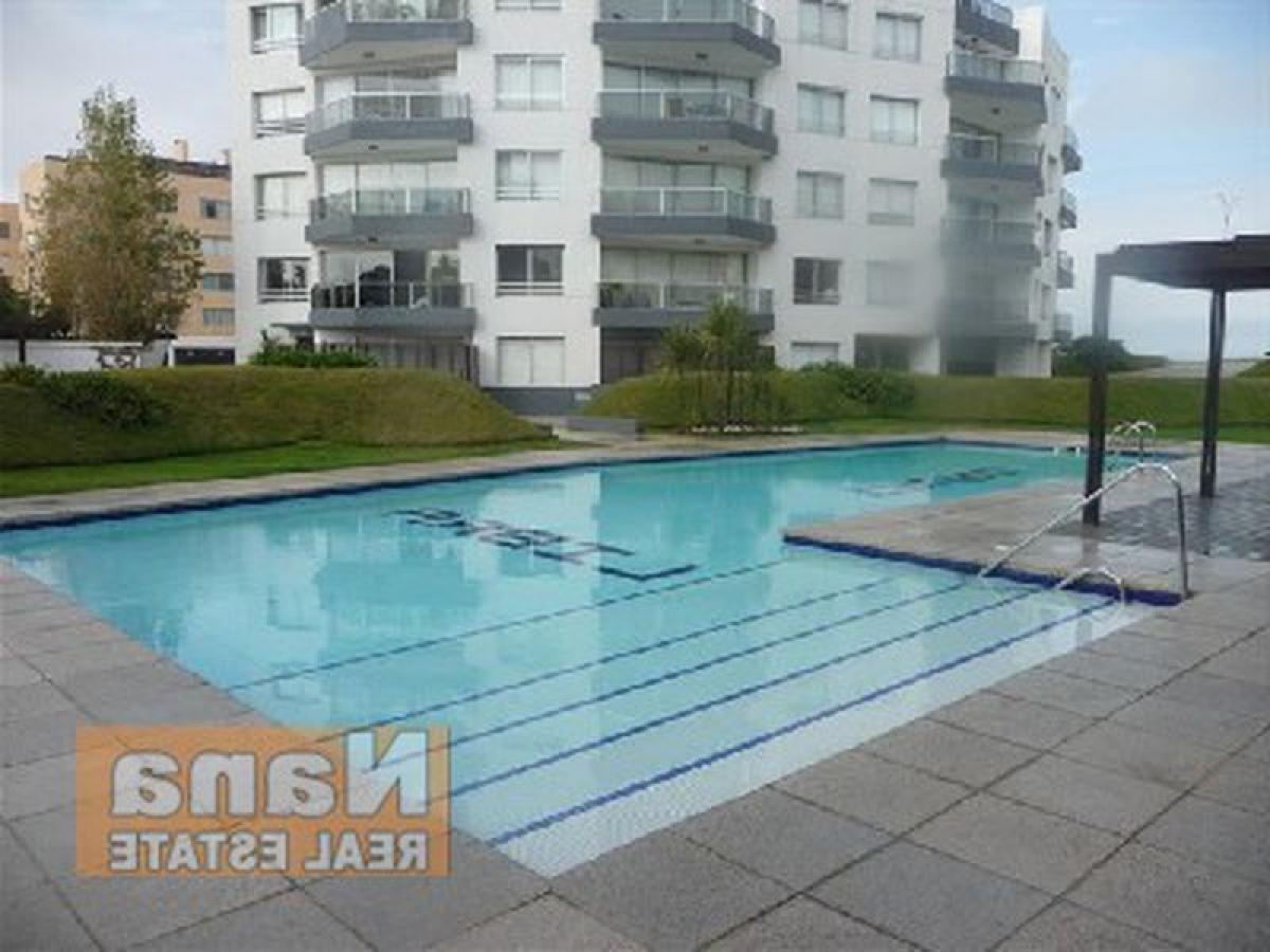 2 bedrooms Apartment in Maldonado, Uruguay No. 2377