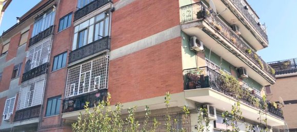 3 bedrooms Apartment in Rome, Italy No. 45562 18