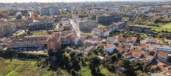 9 bedrooms House in Sao Mamede de Infesta, Portugal No. 26247 34
