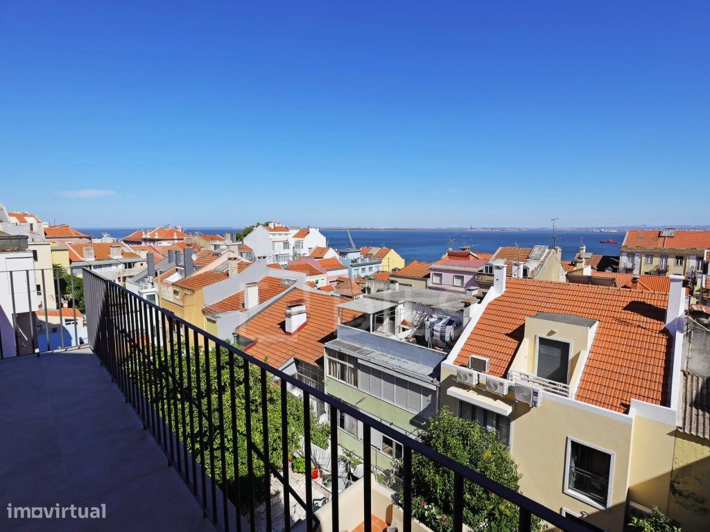 Dúplex de 2 dormitorios en Lisbon, Portugal No. 355498