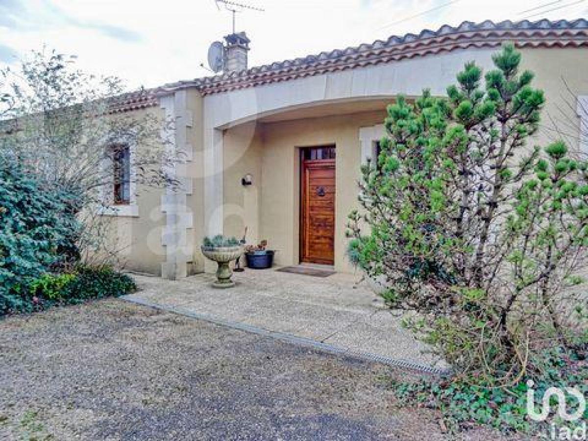4 bedrooms House in Mornac, France No. 29221