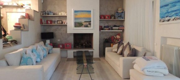 Villa de 5 habitaciónes en Forte dei Marmi, Italy No. 191711 28