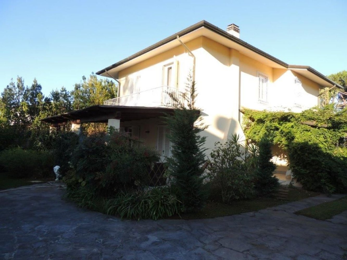Villa de 5 habitaciónes en Forte dei Marmi, Italy No. 191711