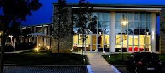 Hotel de 58 habitaciónes en Barberino Tavarnelle, Italy No. 207449 9