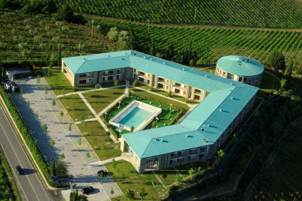 Hotel de 58 habitaciónes en Barberino Tavarnelle, Italy No. 207449