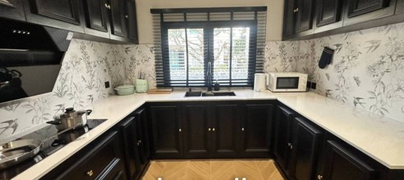 4 bedrooms Villa in Pattaya, Thailand No. 26884 6